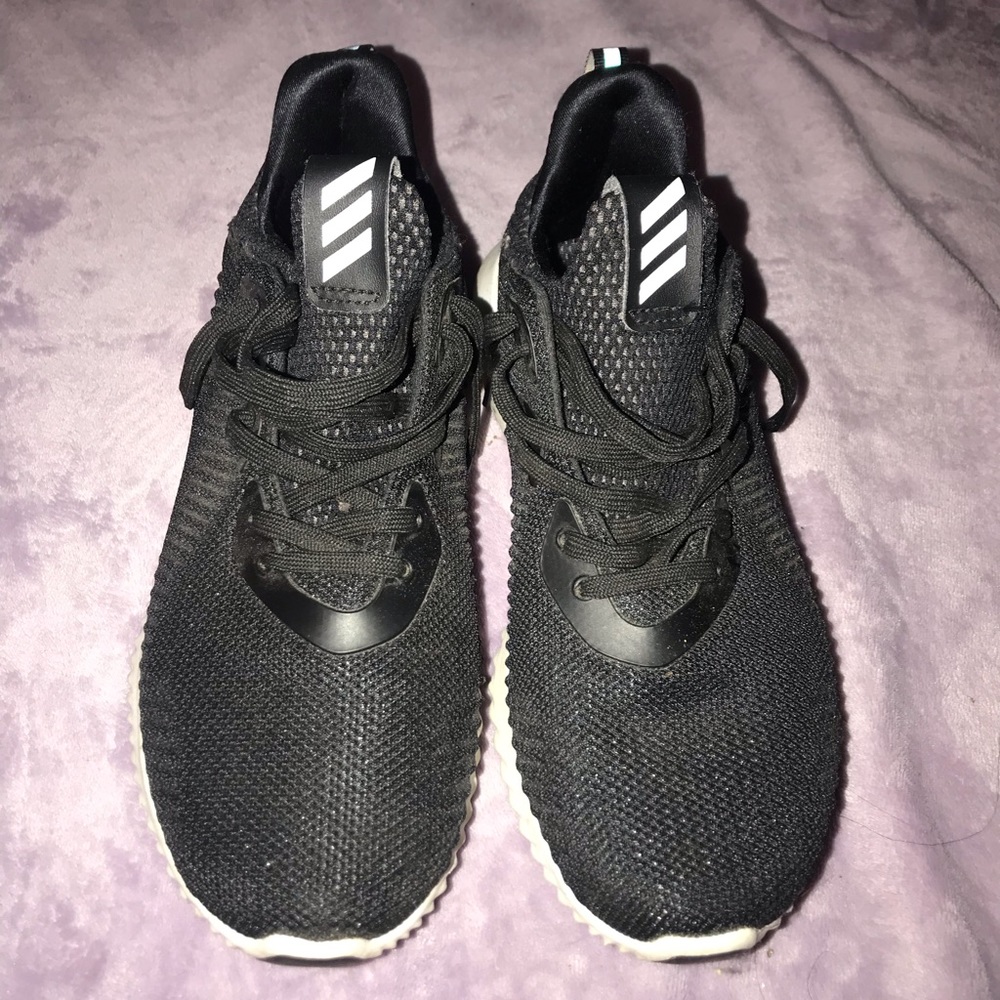 Adidas tennis shoes